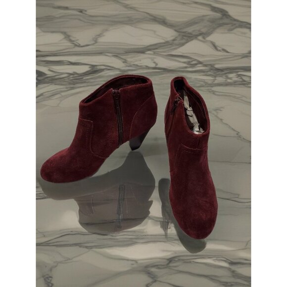 Aldo Burgandy Ankle  Booties Zip Up Triangle  Heel Size 7.5 Boots Short Suede - Picture 1 of 7